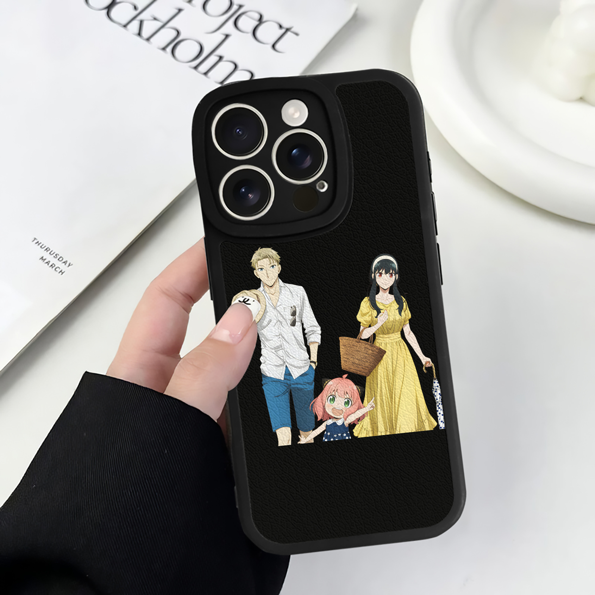 （画像用） SPY×FAMILY间谍家家酒 【iPhone 16シリーズ対応】シリコンスマホケース（レザー調） 材質：シリコン